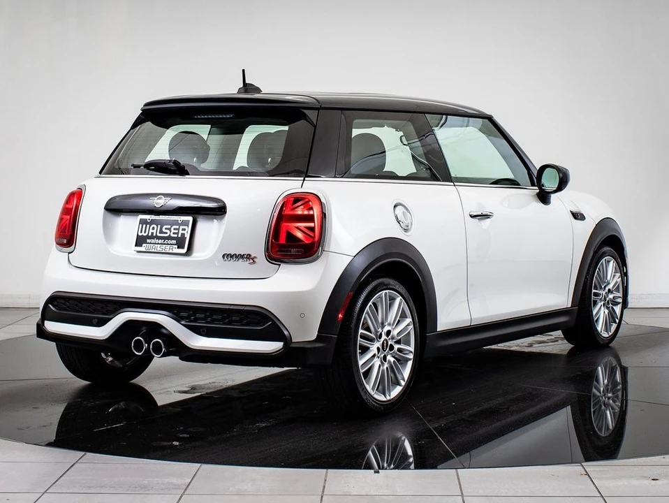 2024 Mini Mini Cooper S 3rd Gen - Image 10 of 21