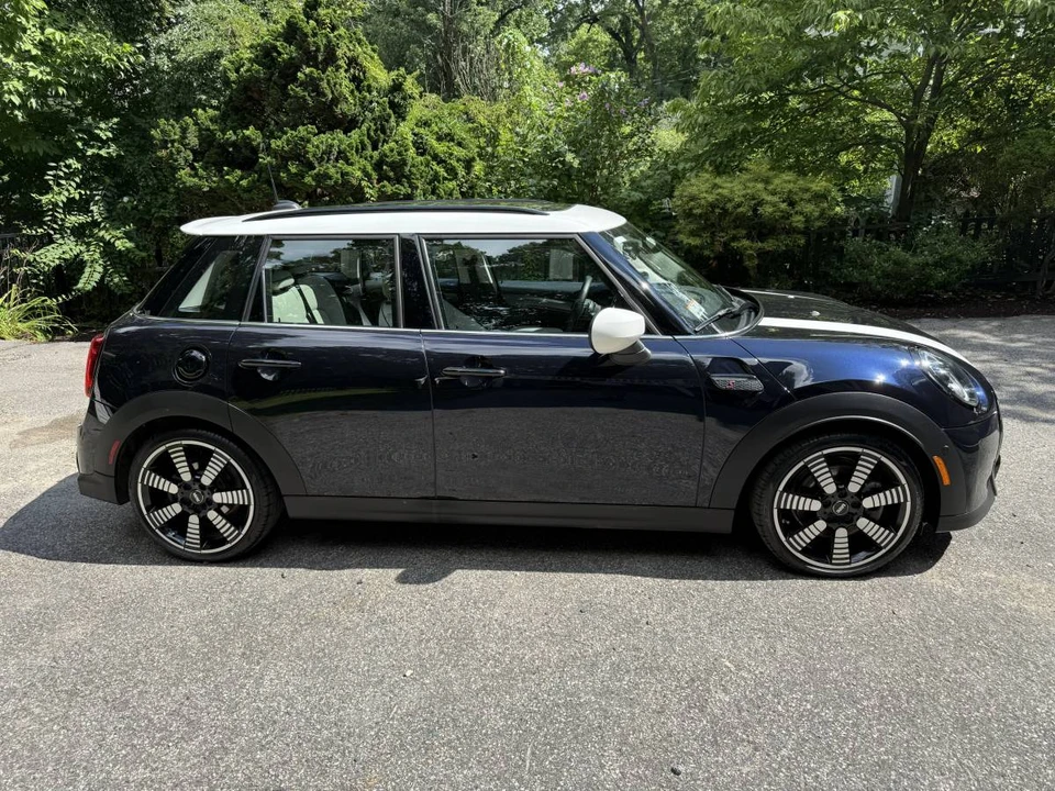 2024 Mini Mini Cooper S 3rd Gen - Image 3 of 11