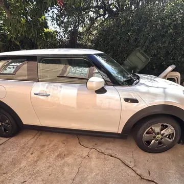 2024 MINI Cooper SE Classic