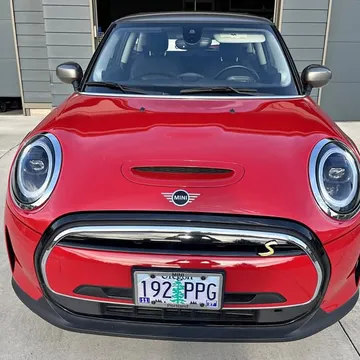 2024 MINI Cooper SE Iconic