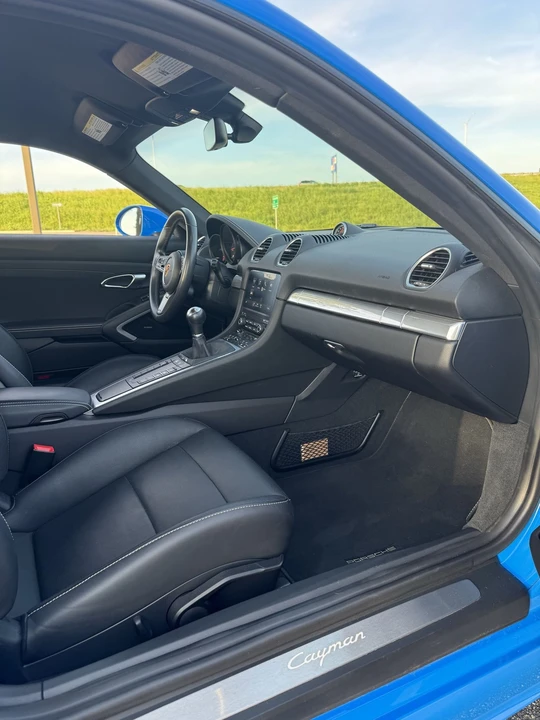 2024 Porsche - Image 10 of 16