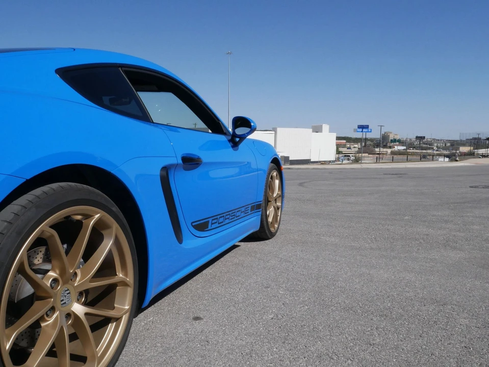 2024 Porsche - Image 6 of 16