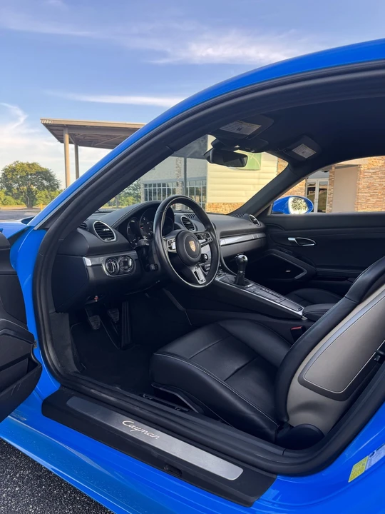 2024 Porsche - Image 14 of 16