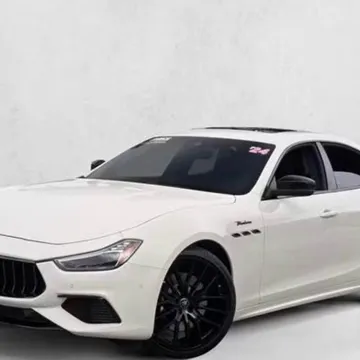 2024 Maserati Ghibli Modena Q4