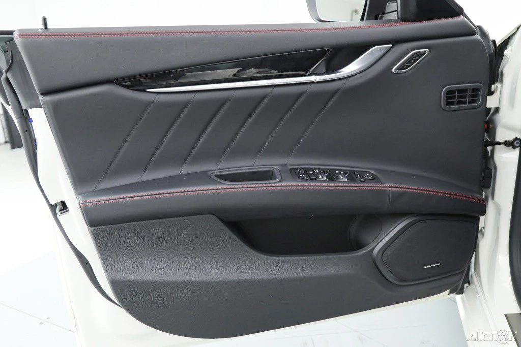 2024 Maserati Ghibli 3rd Gen - Image 19 of 21