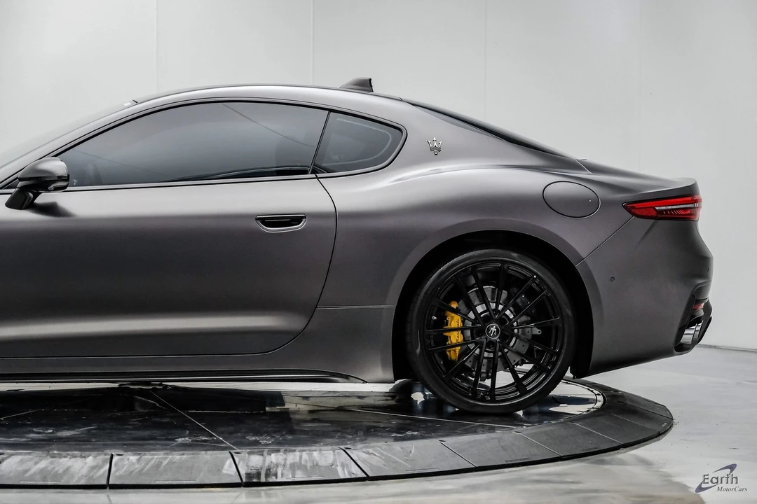 2024 Maserati GranTurismo Trofeo - Image 11 of 31