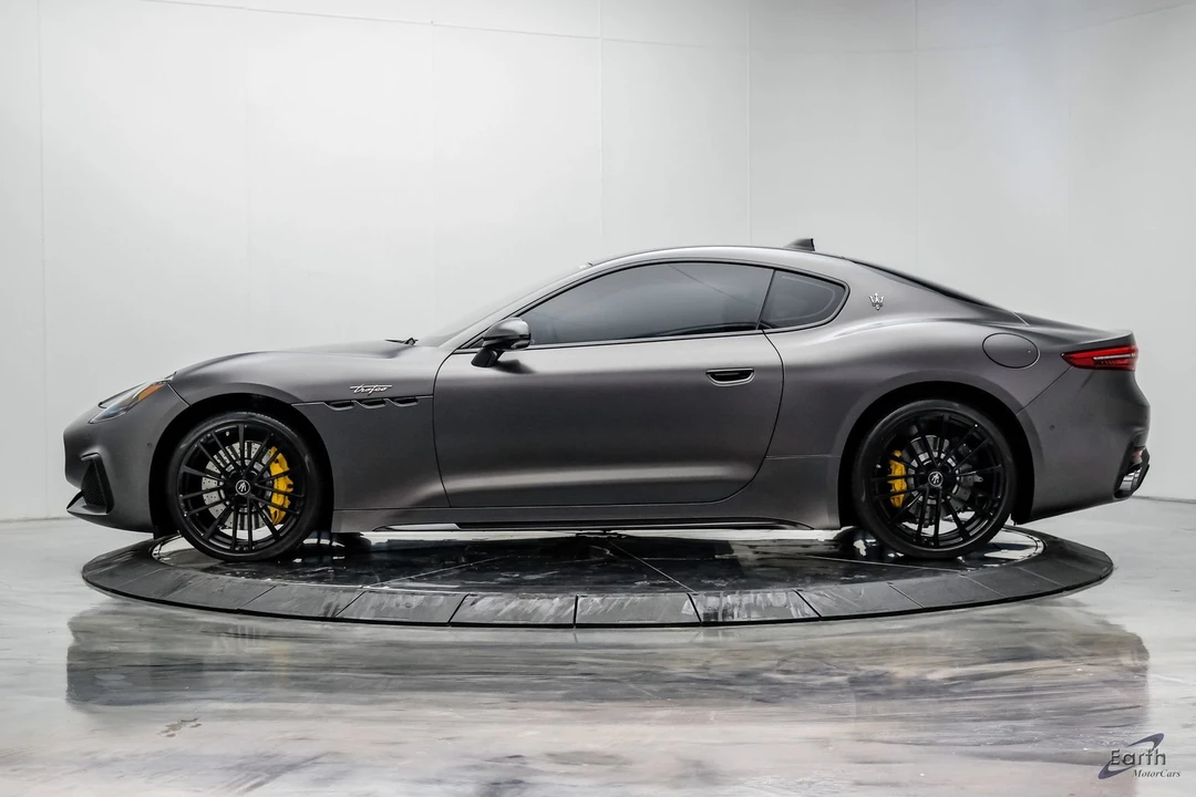 2024 Maserati GranTurismo Trofeo - Image 8 of 31