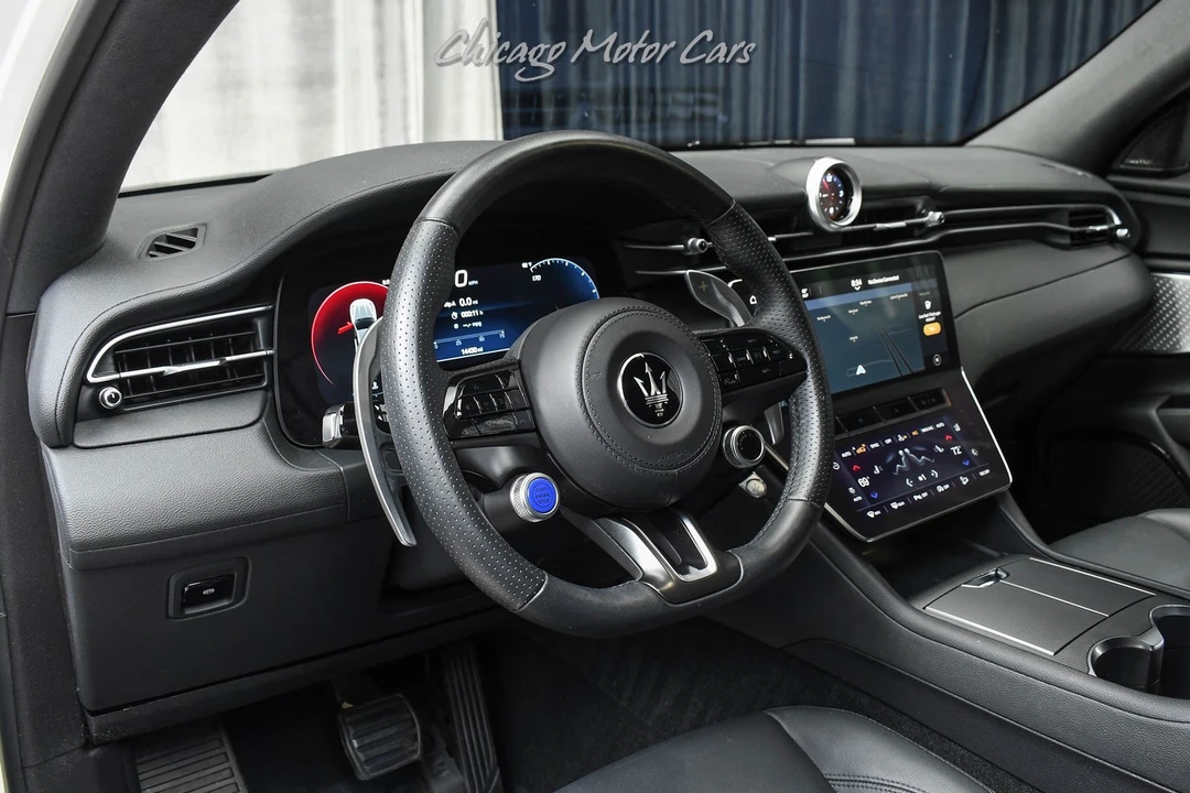 2024 Maserati Grecale - Image 8 of 31