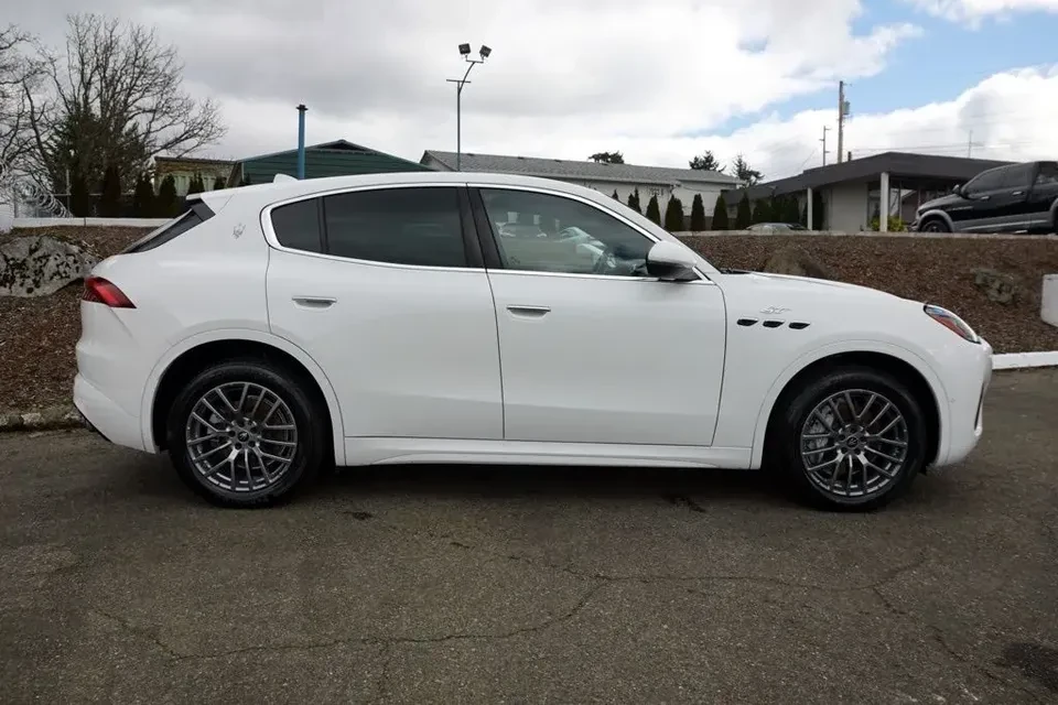 2024 Maserati Grecale - Image 6 of 20
