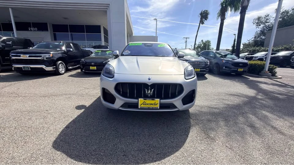 2024 Maserati Grecale - Image 2 of 10