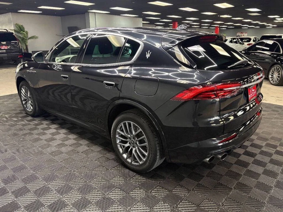 2024 Maserati Grecale - Image 8 of 31