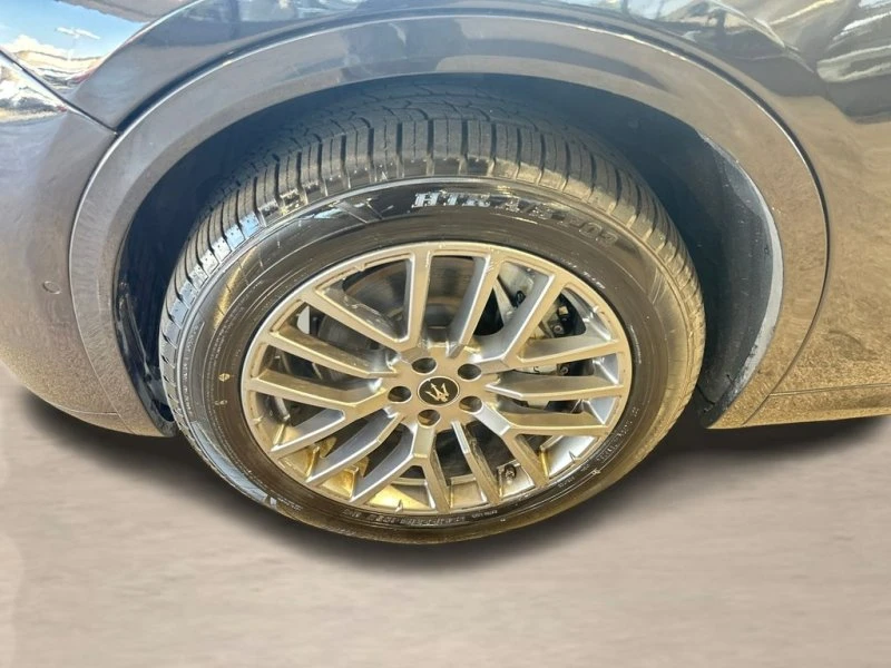 2024 Maserati Grecale - Image 9 of 19