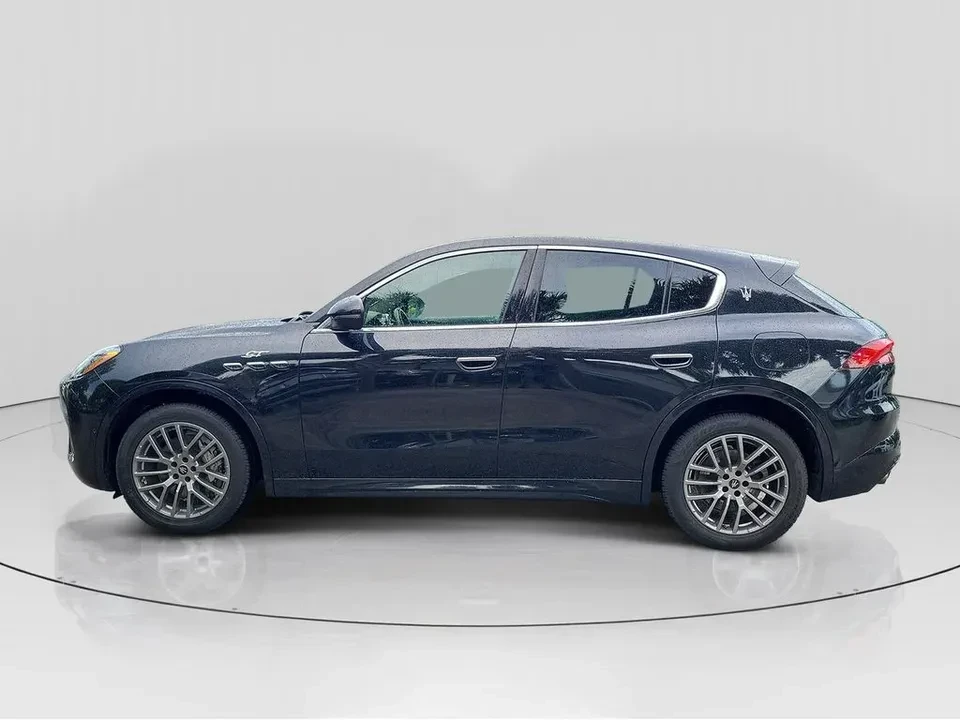 2024 Maserati Grecale - Image 2 of 9