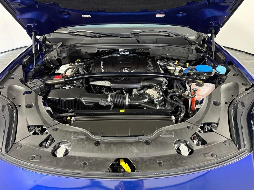 2024 Maserati - Image 12 of 26