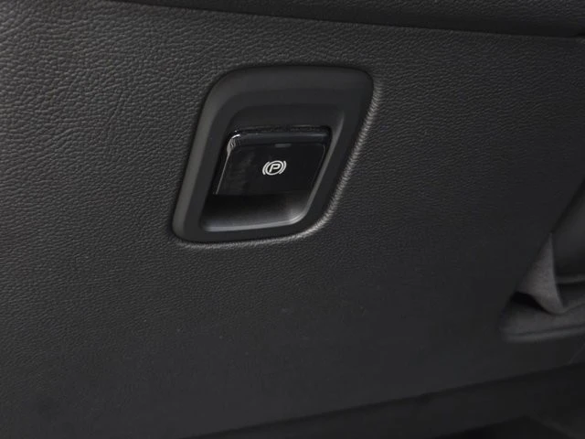 2024 Maserati Grecale - Image 17 of 21