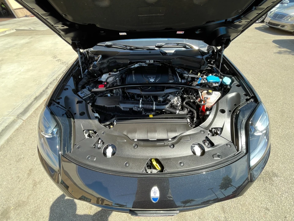 2024 Maserati Grecale - Image 9 of 24