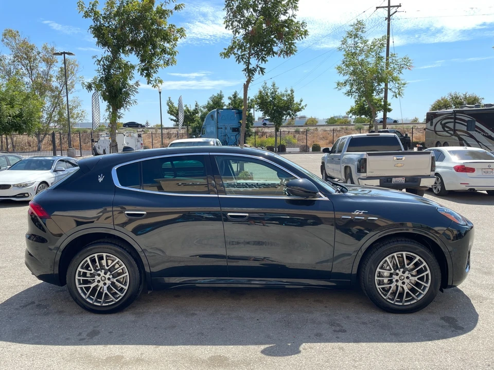 2024 Maserati Grecale - Image 6 of 24