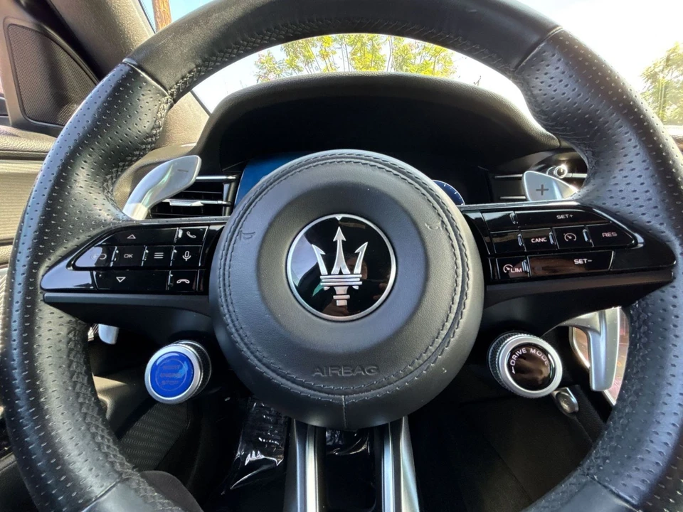2024 Maserati Grecale - Image 21 of 31