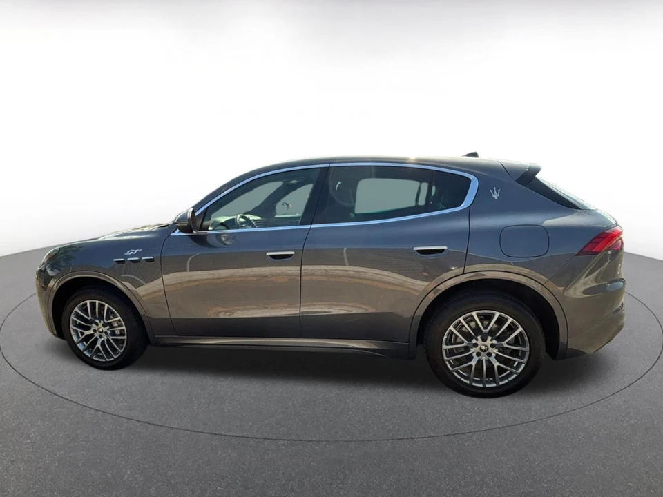 2024 Maserati Grecale - Image 2 of 31
