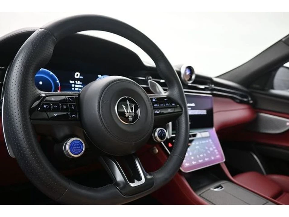 2024 Maserati Grecale - Image 10 of 20