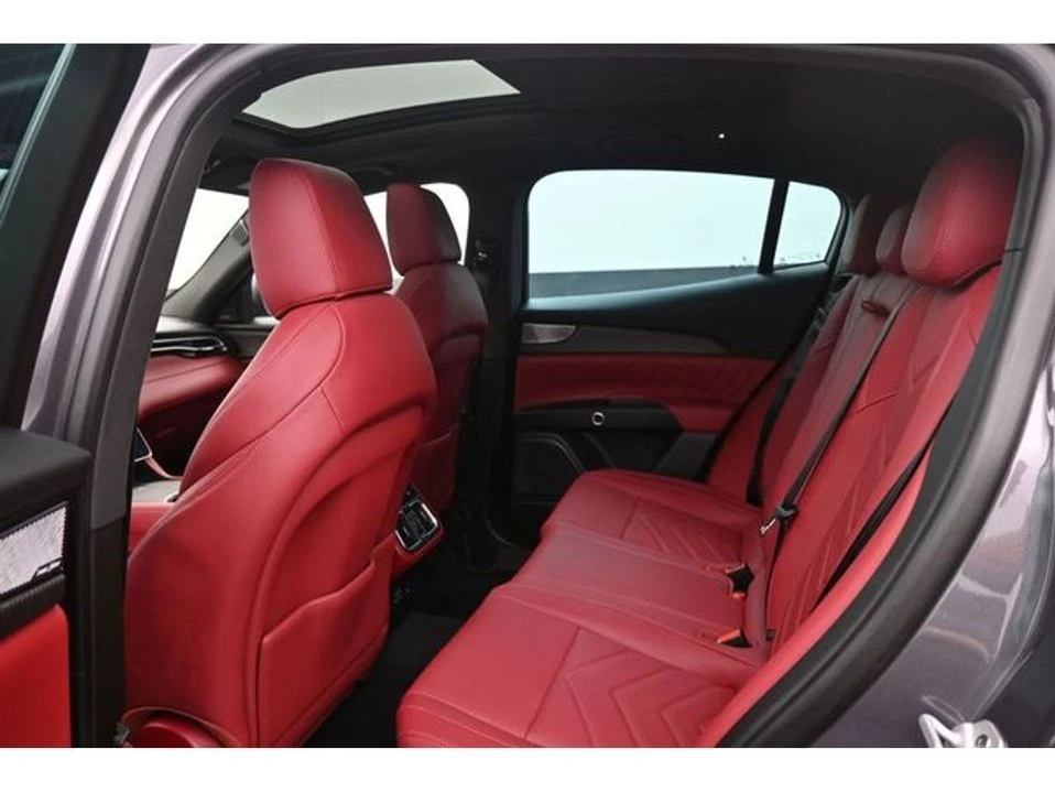 2024 Maserati Grecale - Image 15 of 20