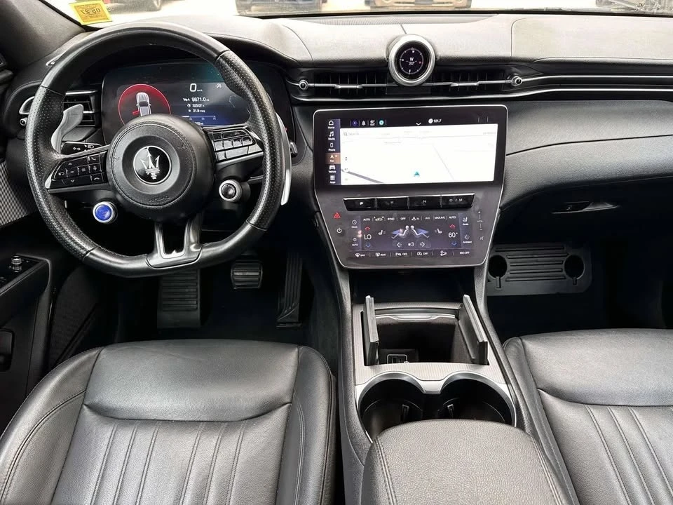 2024 Maserati Grecale - Image 16 of 20