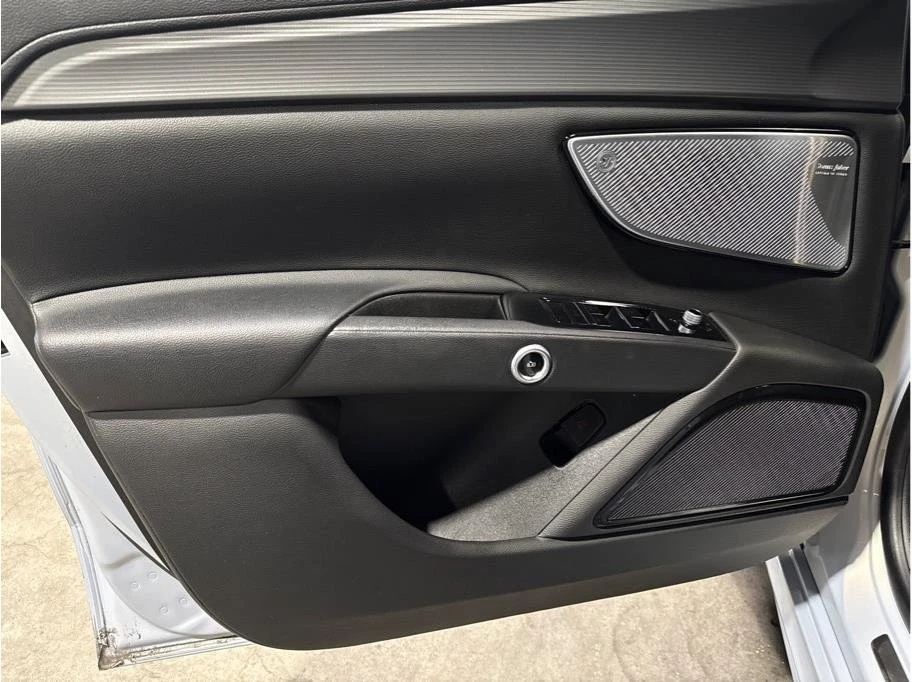 2024 Maserati Grecale - Image 17 of 20