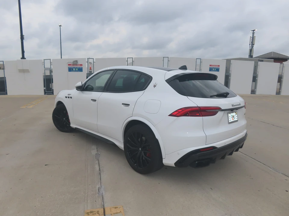 2024 Maserati Grecale - Image 13 of 31