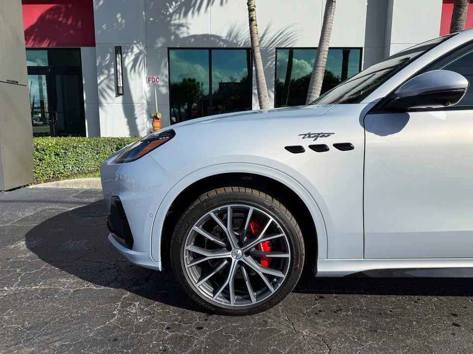 2024 Maserati Grecale - Image 13 of 21