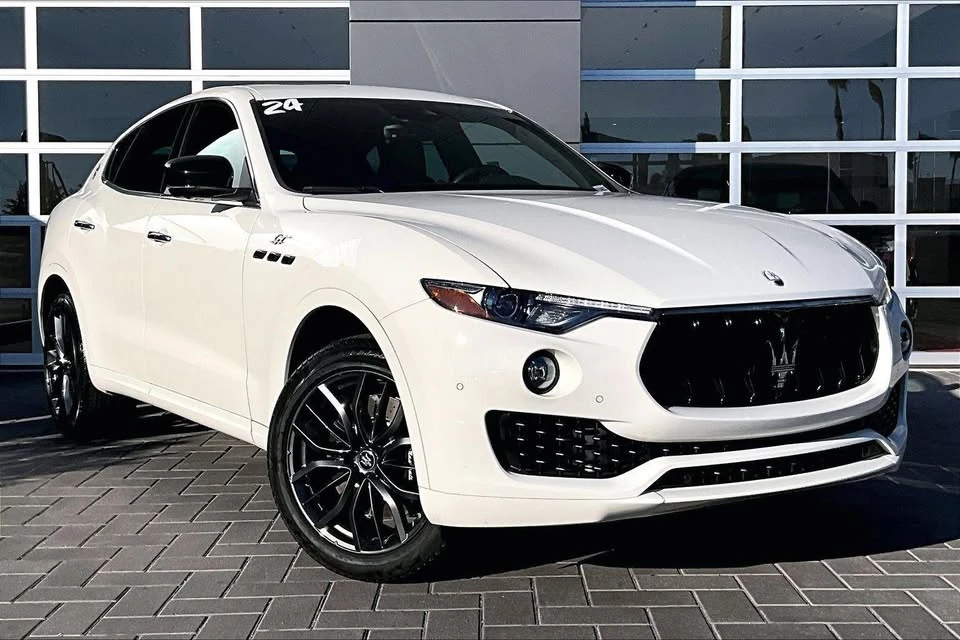 2024 Maserati Levante - Image 2 of 14