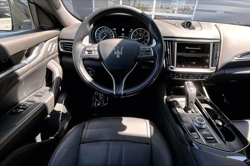 2024 Maserati Levante - Image 4 of 14