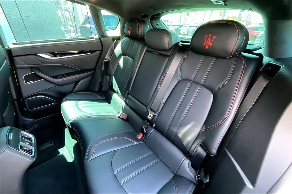 2024 Maserati Levante - Image 13 of 14