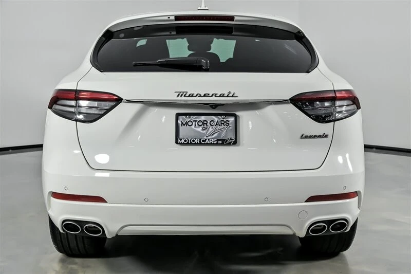 2024 Maserati Levante - Image 11 of 12