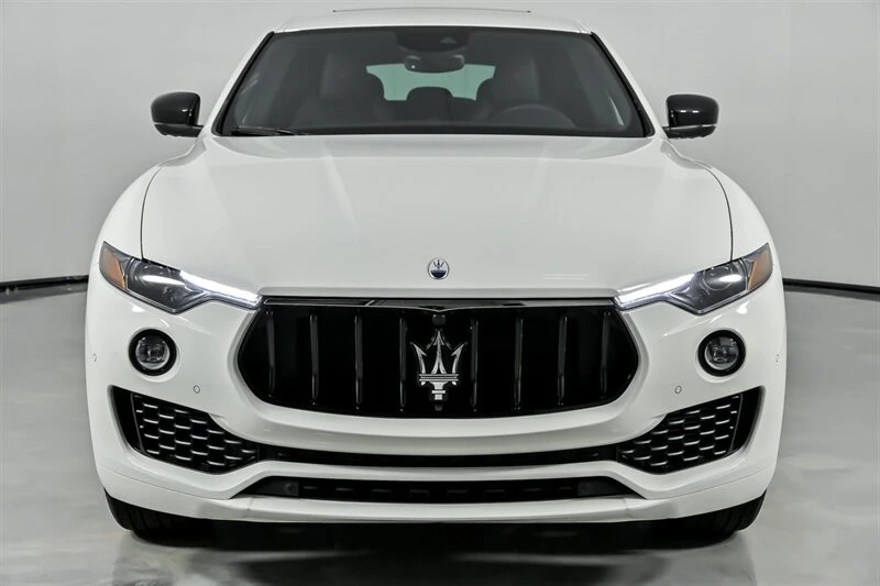 2024 Maserati Levante - Image 5 of 12