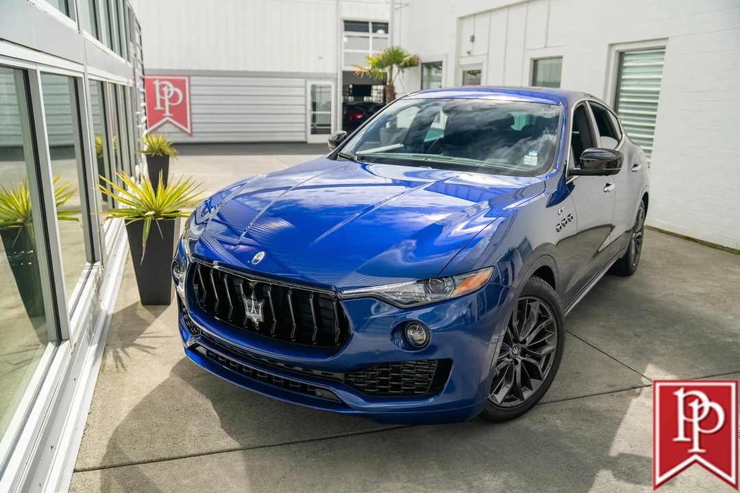 2024 Maserati Levante - Image 2 of 21
