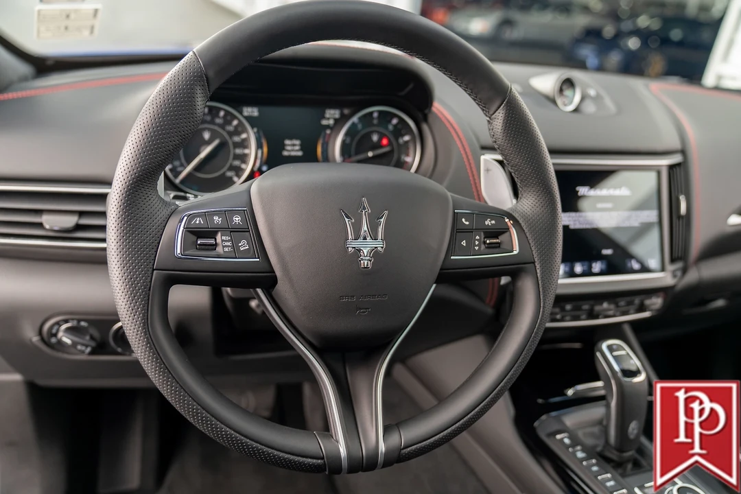 2024 Maserati Levante - Image 16 of 21