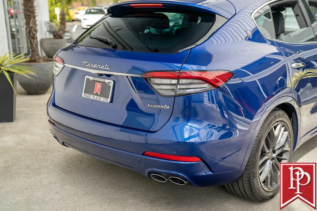 2024 Maserati Levante - Image 7 of 21