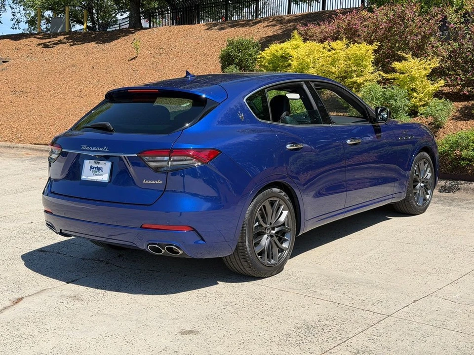 2024 Maserati Levante - Image 3 of 21