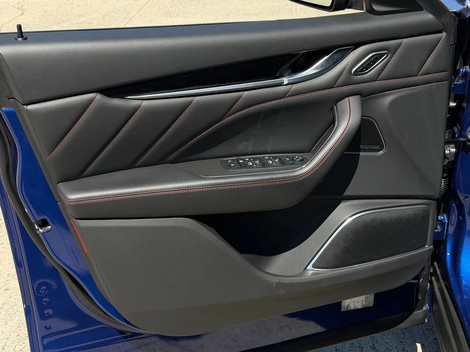 2024 Maserati Levante - Image 13 of 21