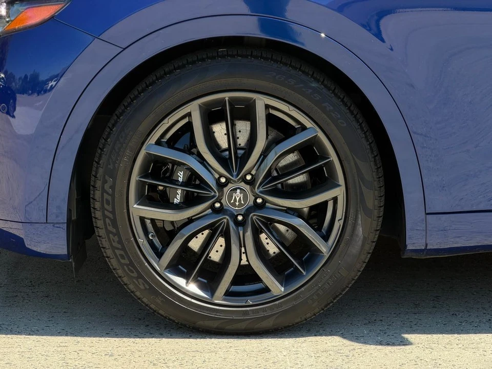 2024 Maserati Levante - Image 12 of 21