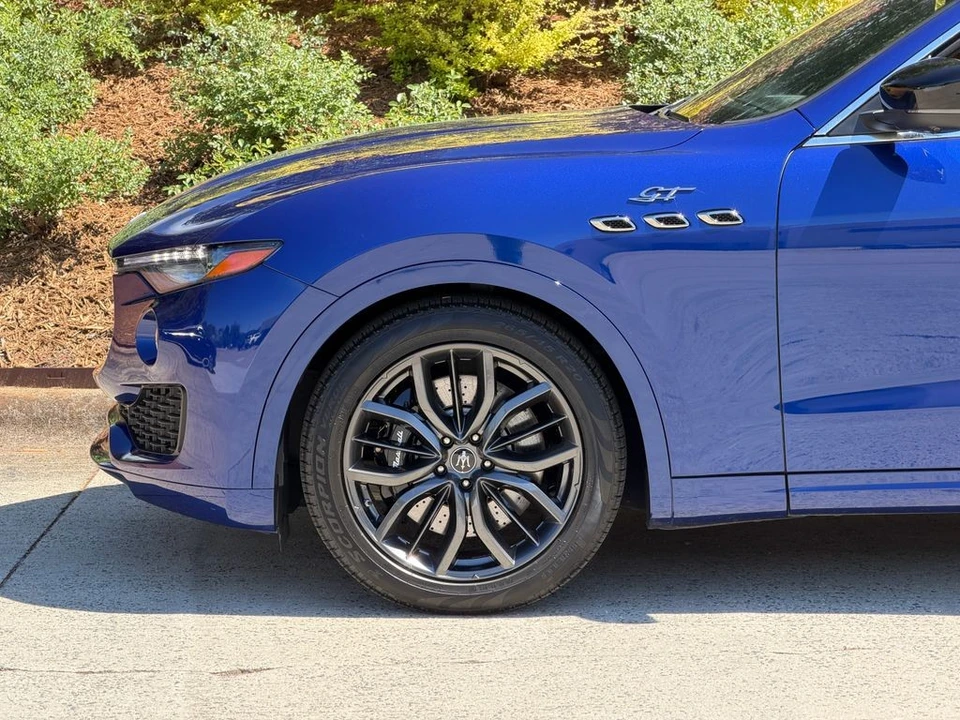 2024 Maserati Levante - Image 11 of 21