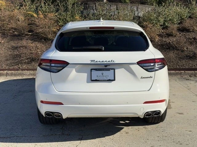 2024 Maserati Levante - Image 8 of 12