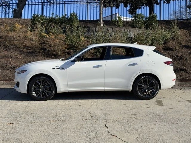 2024 Maserati Levante - Image 11 of 12