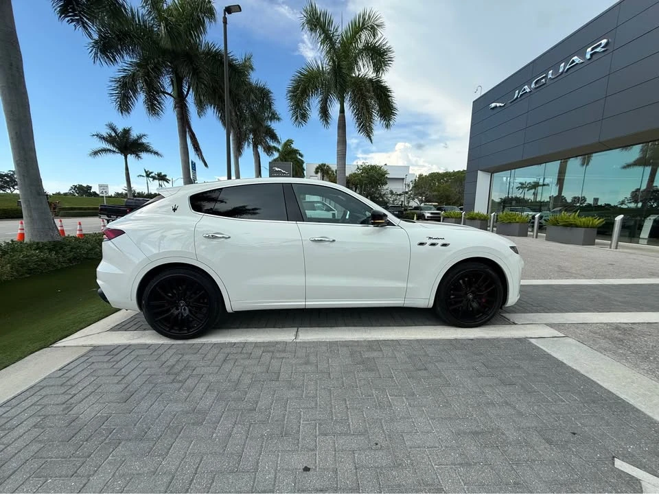 2024 Maserati Levante Modena - Image 6 of 20