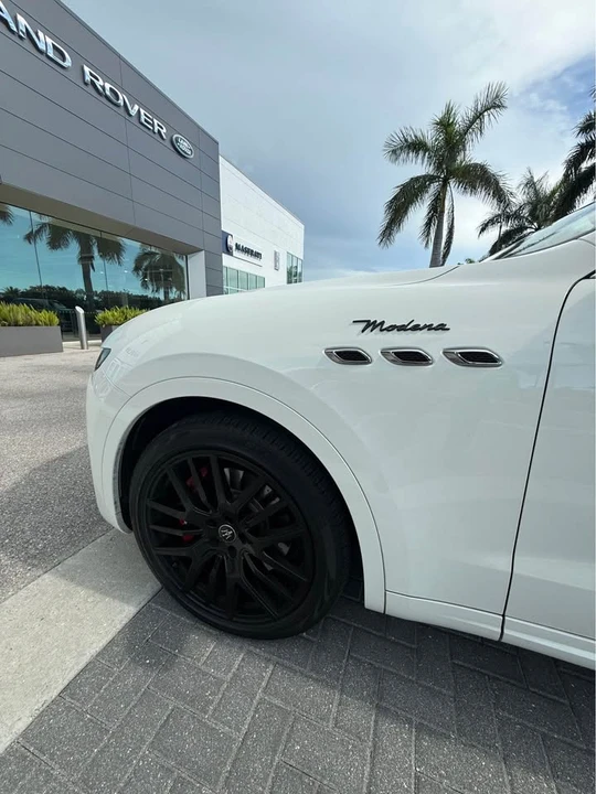2024 Maserati Levante Modena - Image 9 of 20
