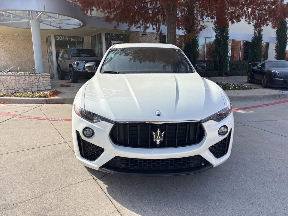 2024 Maserati Levante Modena - Image 2 of 8