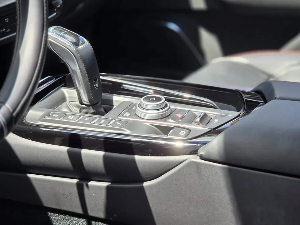 2024 Maserati Levante Modena - Image 13 of 19