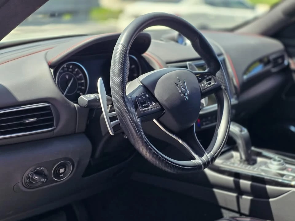 2024 Maserati Levante Modena - Image 11 of 19