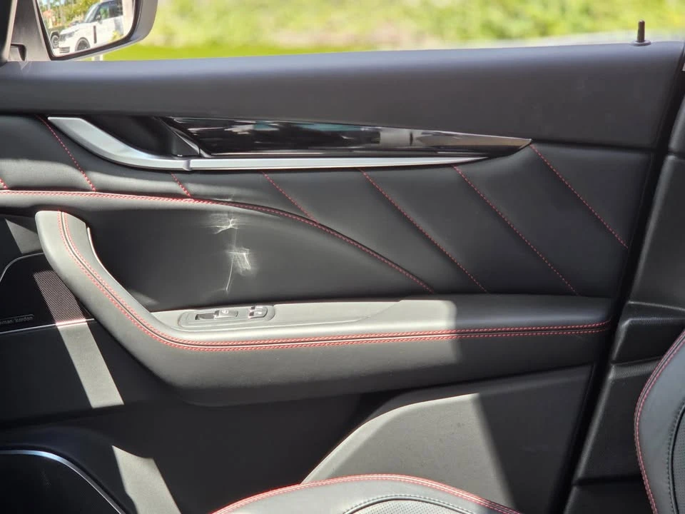 2024 Maserati Levante Modena - Image 14 of 19