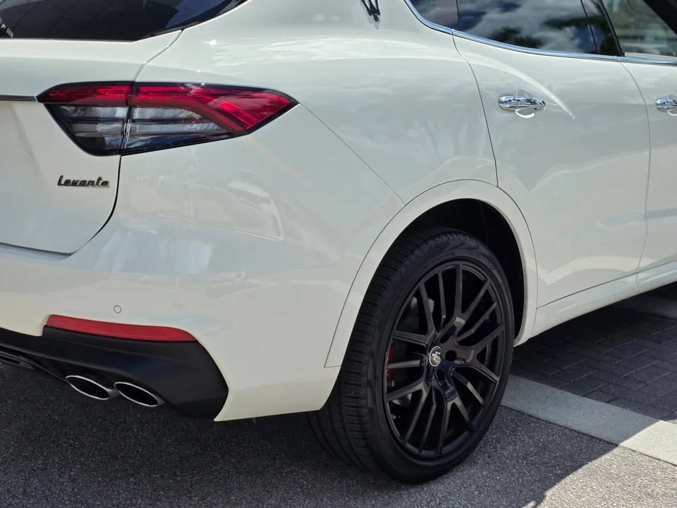 2024 Maserati Levante Modena - Image 6 of 19